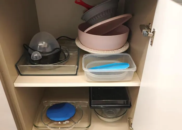 Dentist Bulent Kenir Κουσάντασι