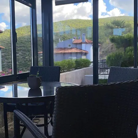 Dentist Bulent Kenir Apartment Kusadasi